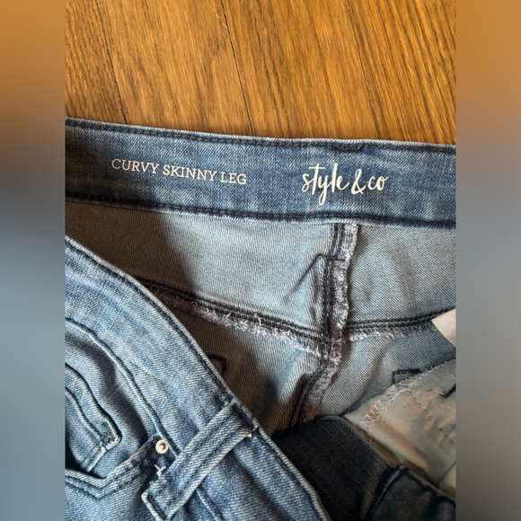 Style & Co Curvy Skinny Blue Jeans Wmn’s 10 •EUC - Picture 3 of 4